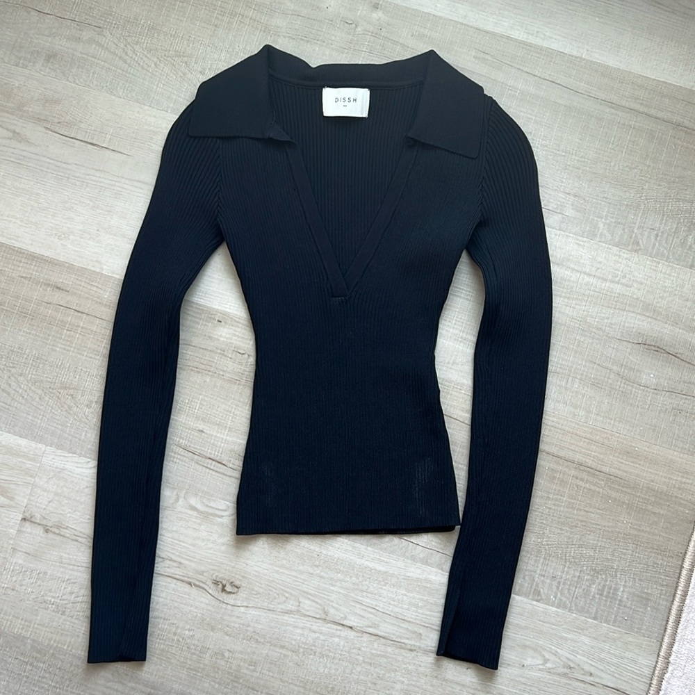 XS DISSH black knit long sleeved shirt